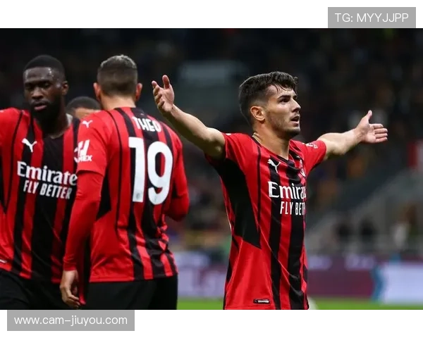 迪亚斯4分钟闪击+红牌离场，哥伦比亚前锋的冰火两重天